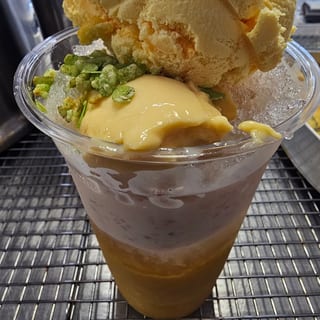 Mais Con Yelo with Ice Cream