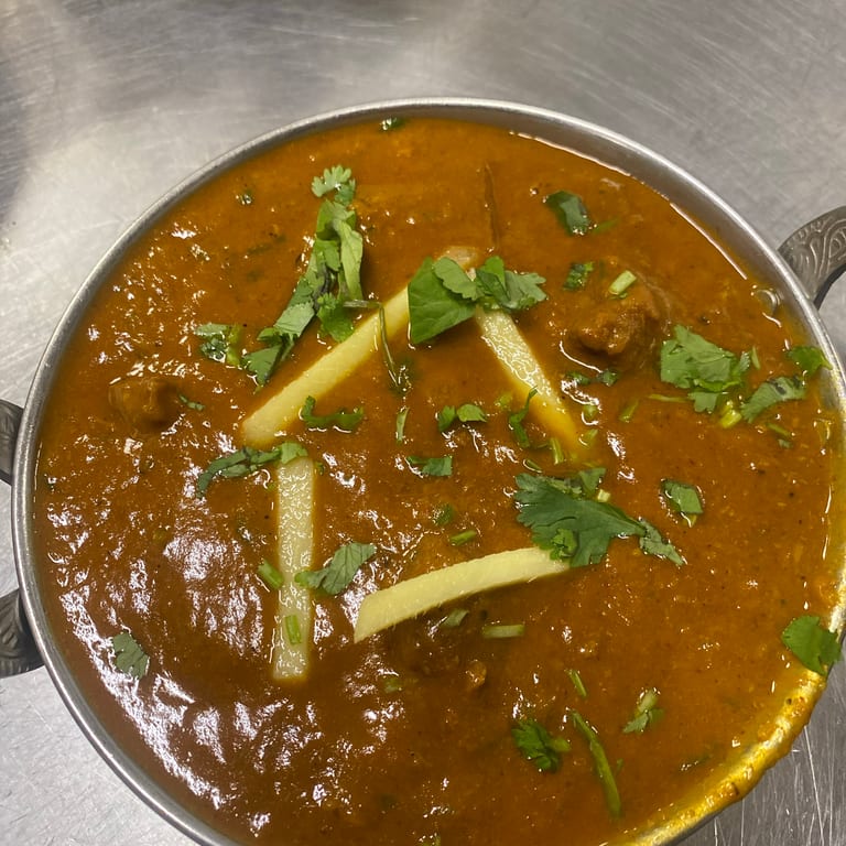 Delicious Curry Creations: Indian and Fusion Flavors