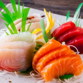 Sashimi Mix (18 PCS)