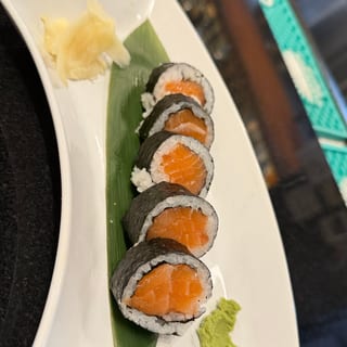 Tuna or Salmon Roll (5)