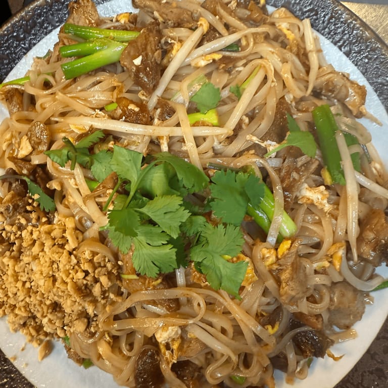 Fresh Salads: Asian Fusion and Healthy Options