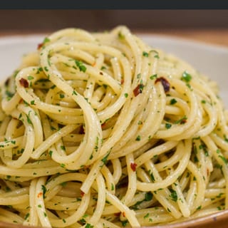 Spaghetti garlic & oil
