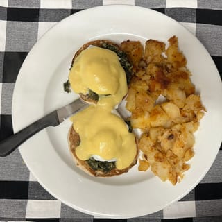 Eggs Benedict Florentine