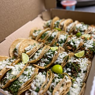 Taco Family Kit (25 Pieces)