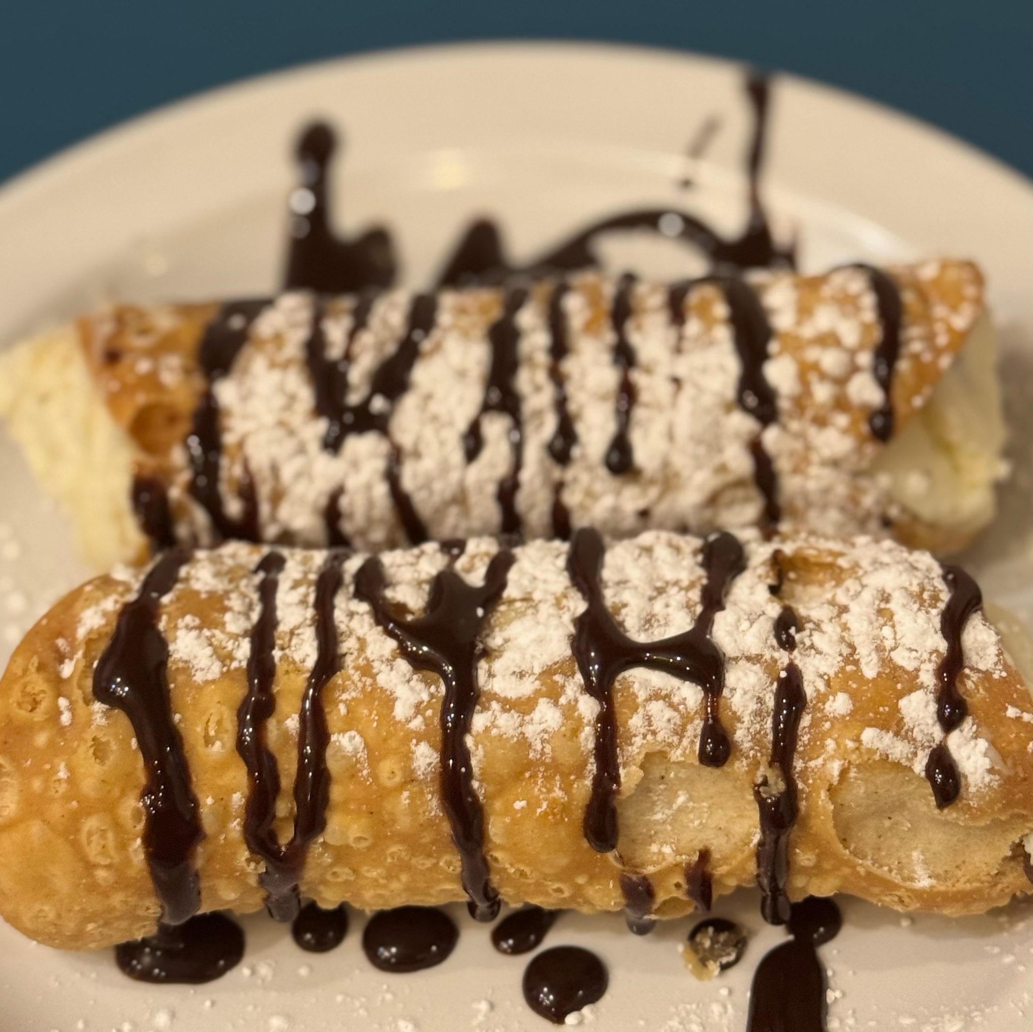 2 piece cannoli.