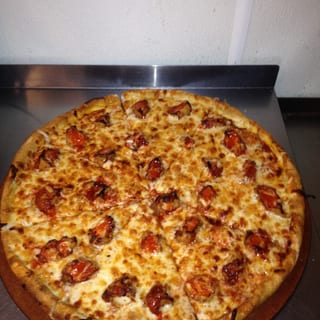 Buffalo Chicken Pizza (Medium)