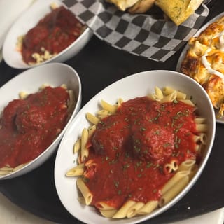 Spaghetti with 2 Meatballs