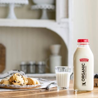 Steam Straus Whole Milk 