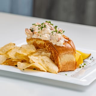 Classic New England Maine Lobster Roll Combo (Cold)