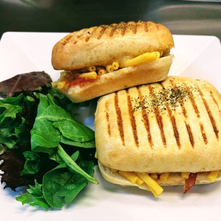 Mac & Cheese Panini 🌶️.