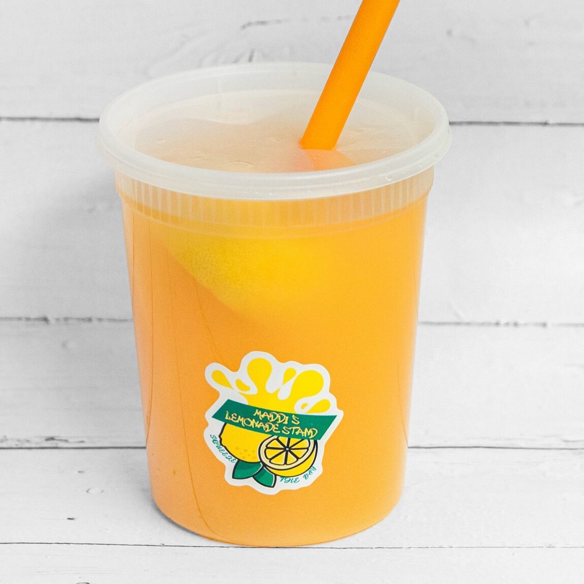 Maddie’s Peach 🍑Lemonade Pint.