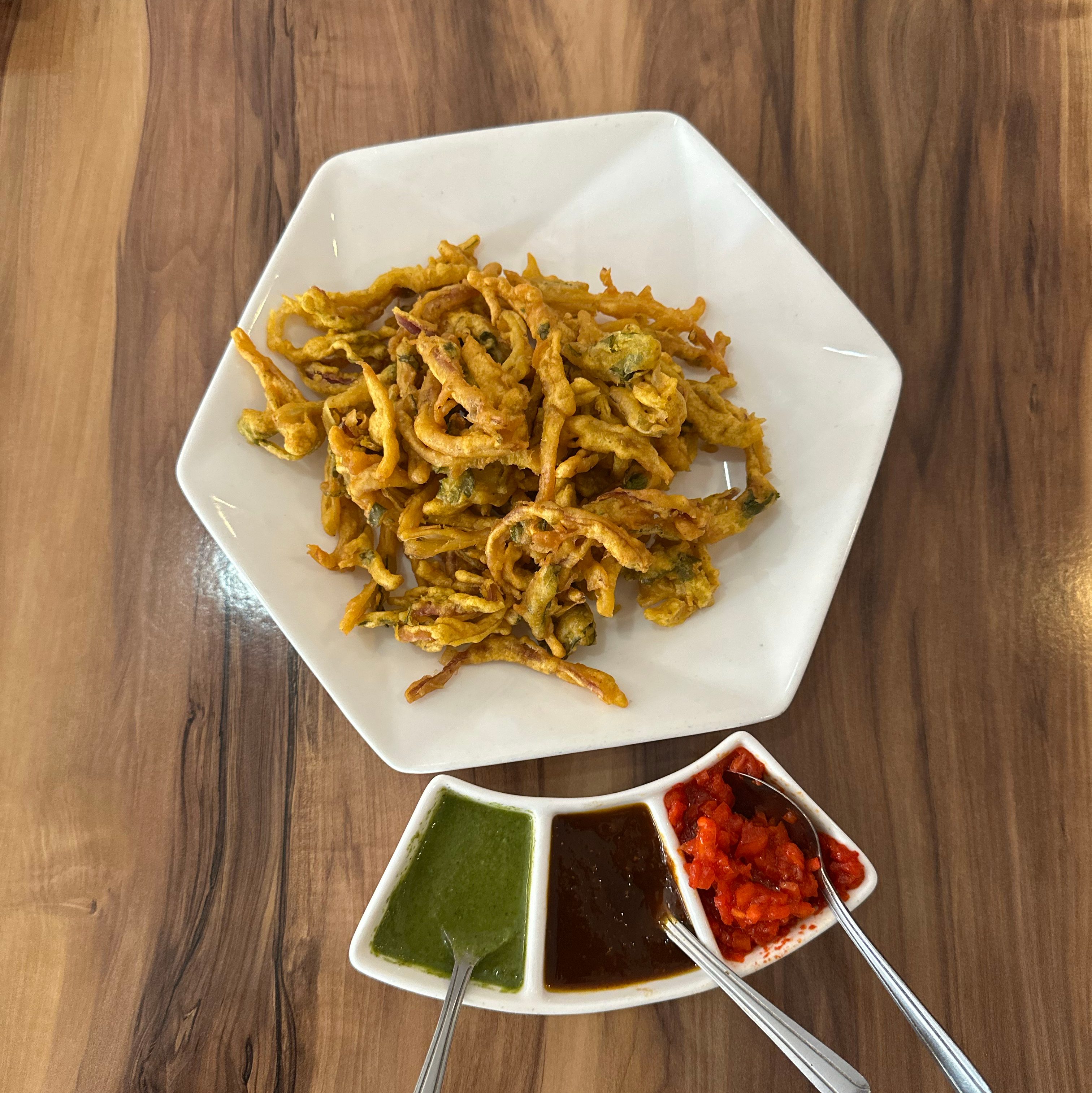 Crispy Onion Spinach Bhaji.