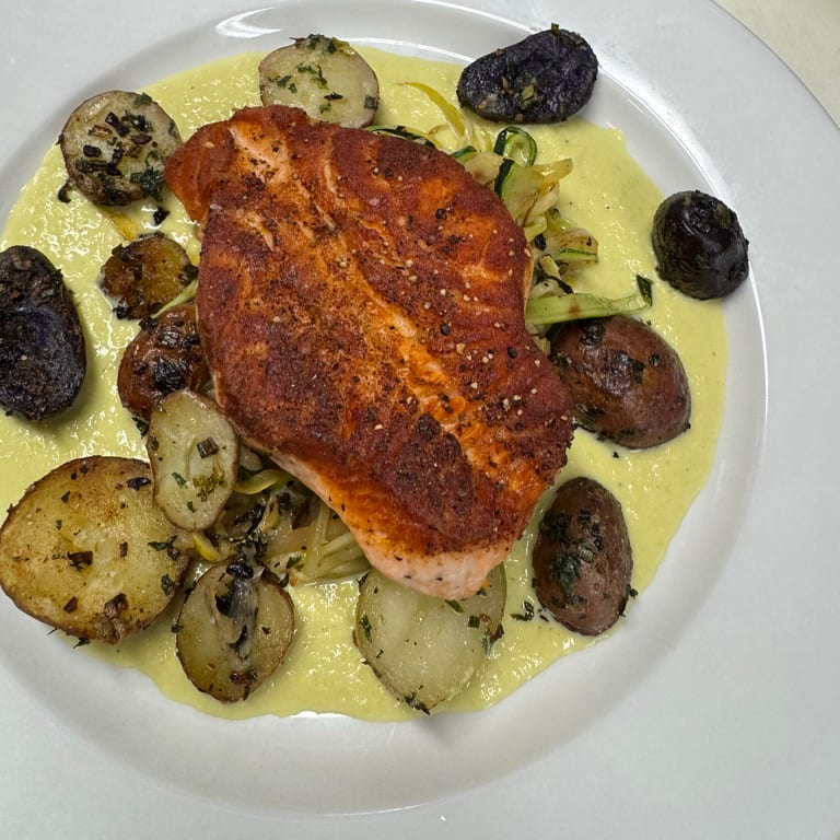 Delicious Chowder Creations: Seafood, Corn, and Clam