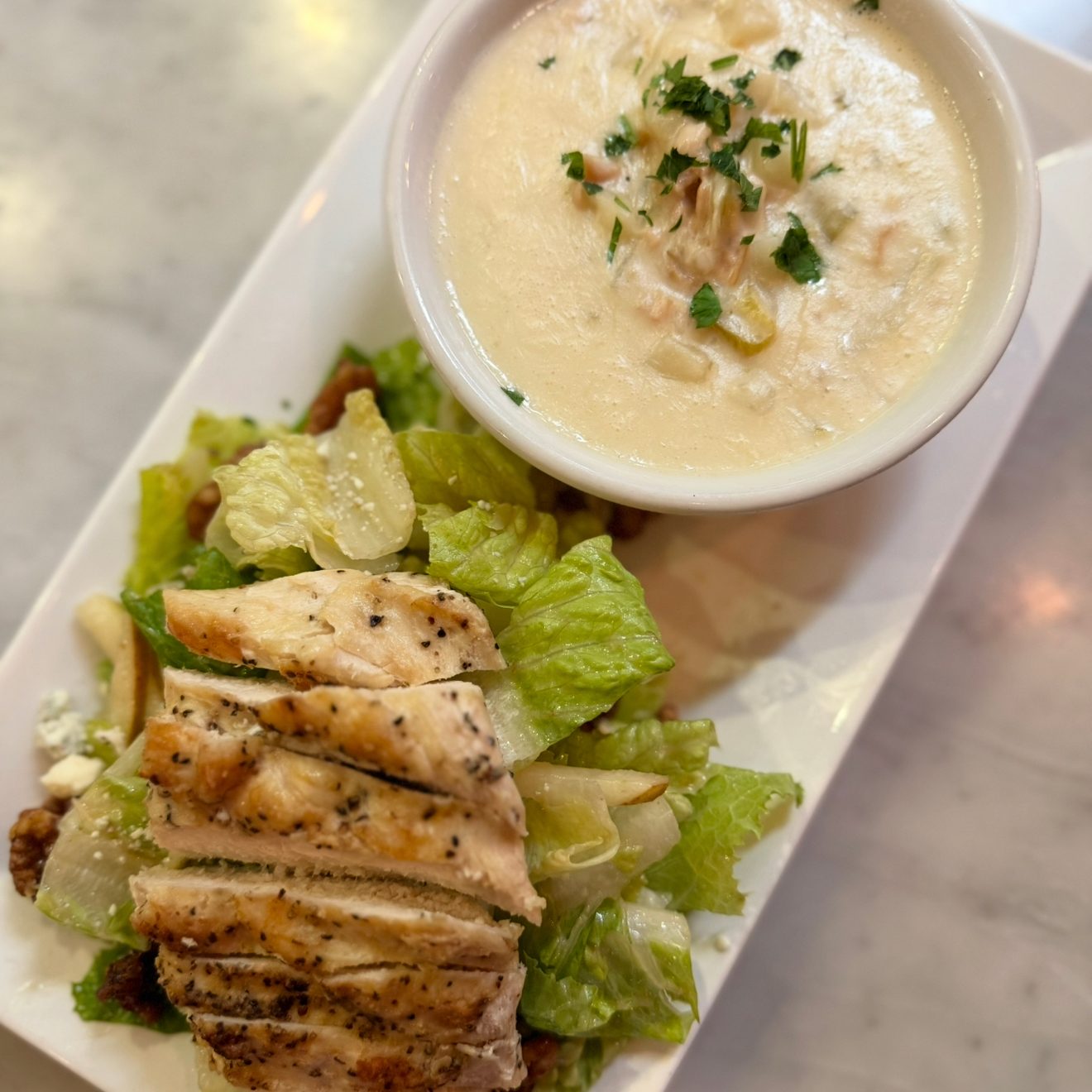 Clam Chowder + Salar.