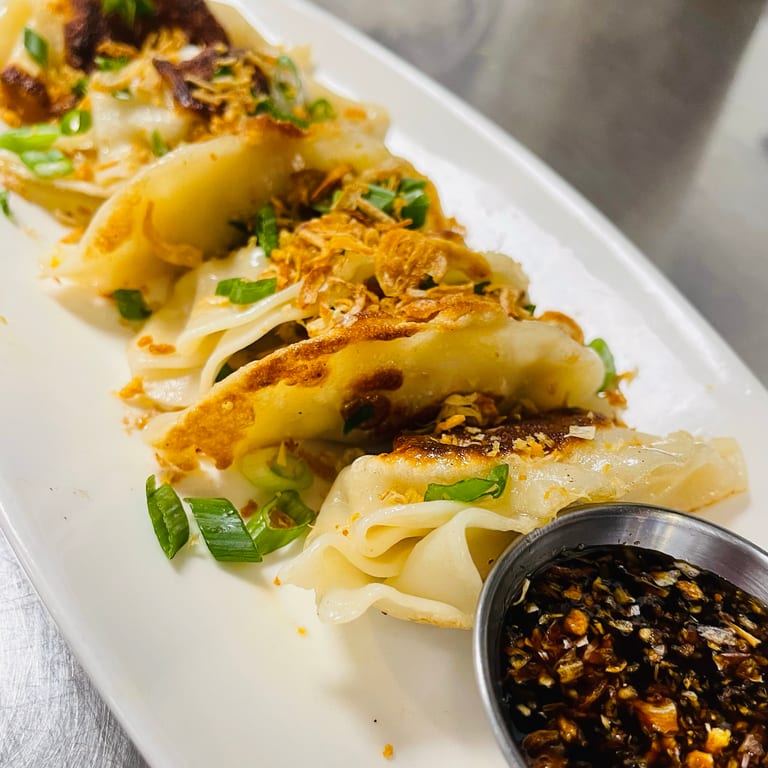 Spicy Tuna Roll: A Sushi Sensation