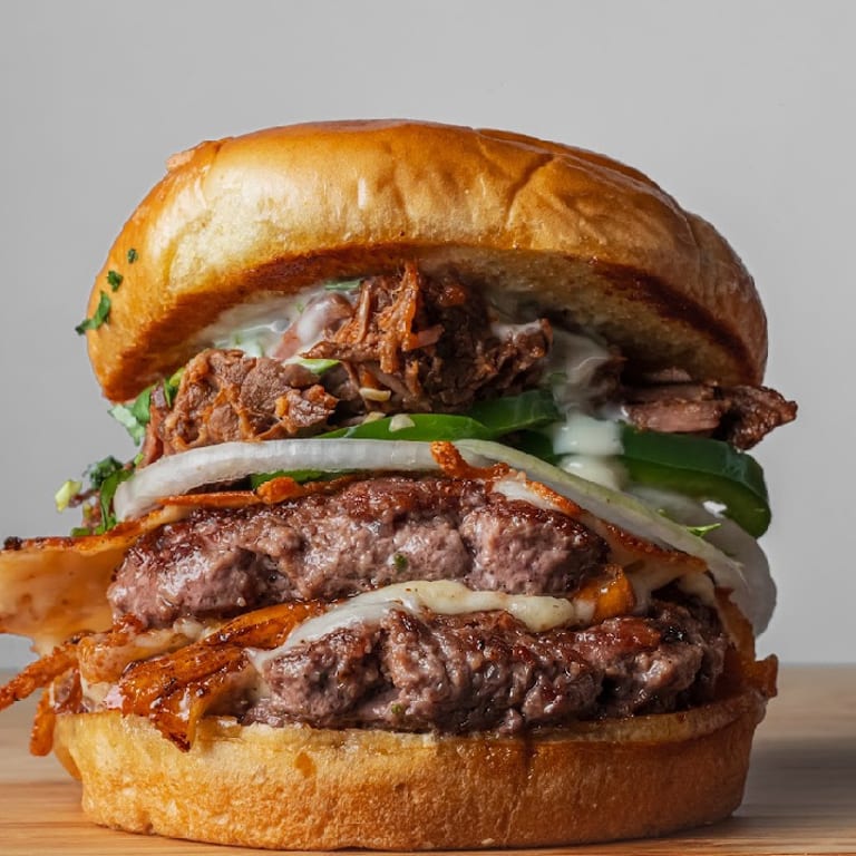 Cheeseburger Delights: Juicy, Gourmet, and Irresistible