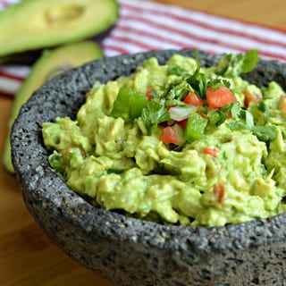 32oz Guacamole & Chips