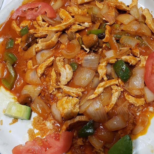 (L) Arroz Con Pollo.