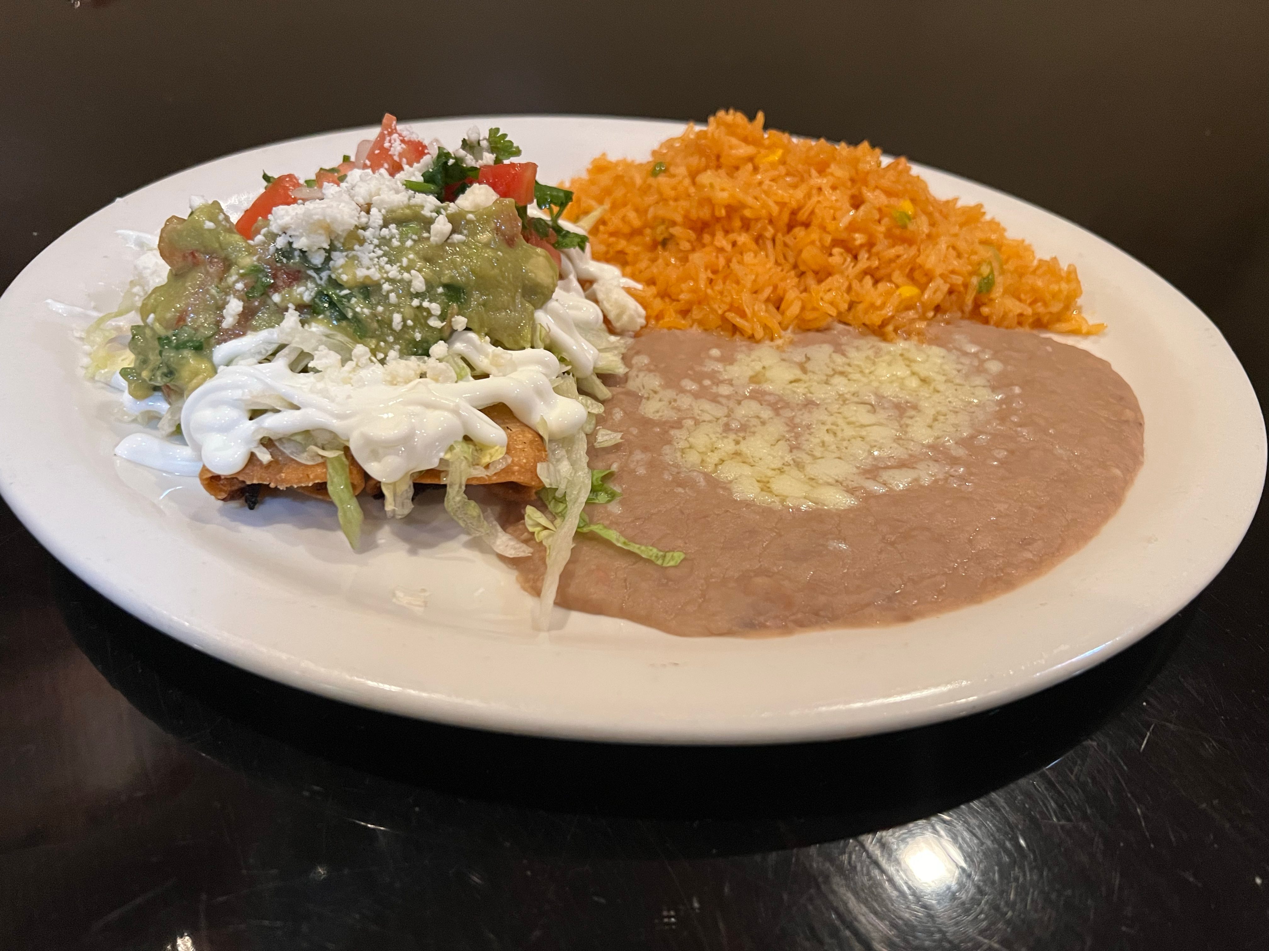 TAQUITOS DORADOS  LUNCH.