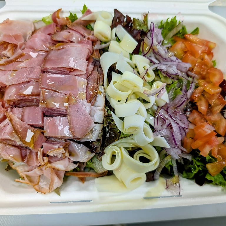 Fresh Salad Options for a Healthy Lunch