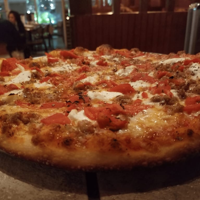 Meat Lovers Pizza: A Carnivore's Delight