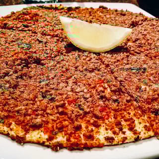 Lahm Bil-Ajin (Sfiha) (Halal)