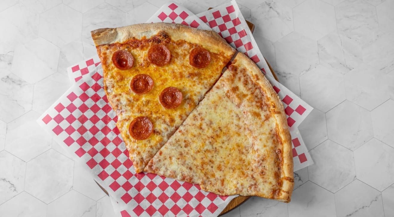 TRADITIONAL PIZZA SLICE.