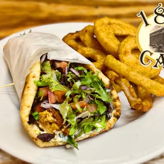 "The Rec" Blackened Chicken Pita