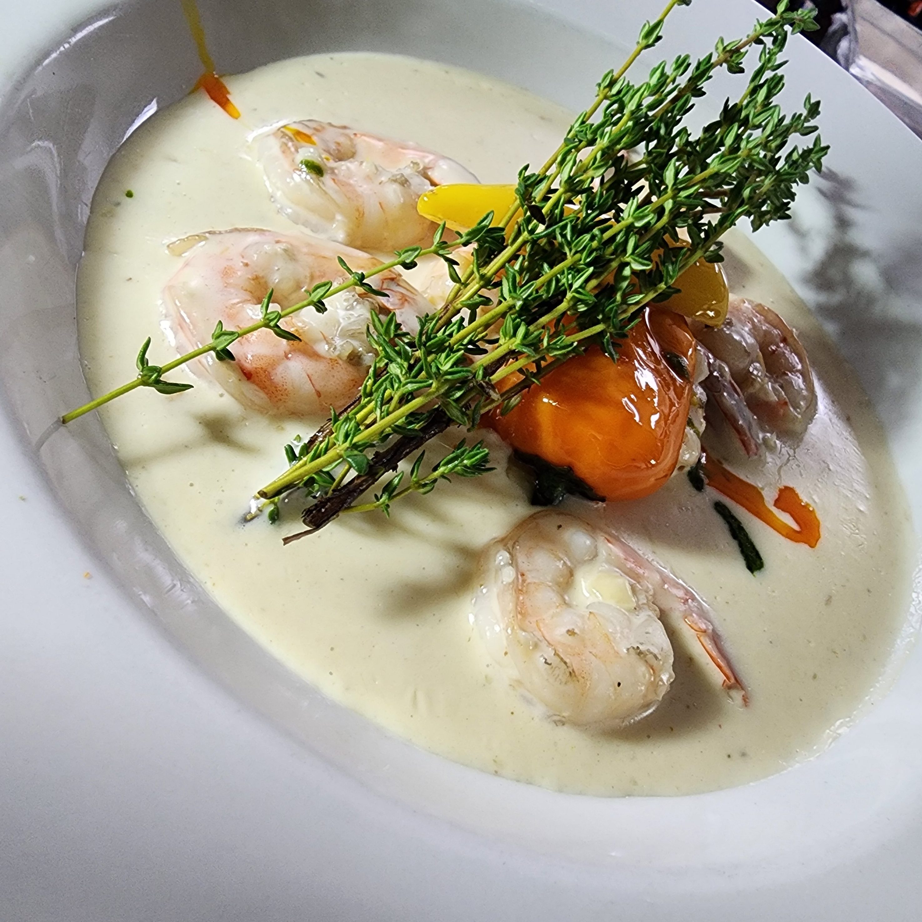 Camarones Al Ajillo.