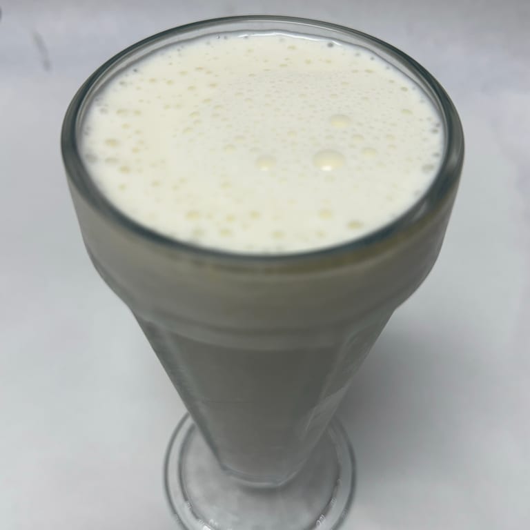 Refreshing Lassi: A Taste of India and Nepal