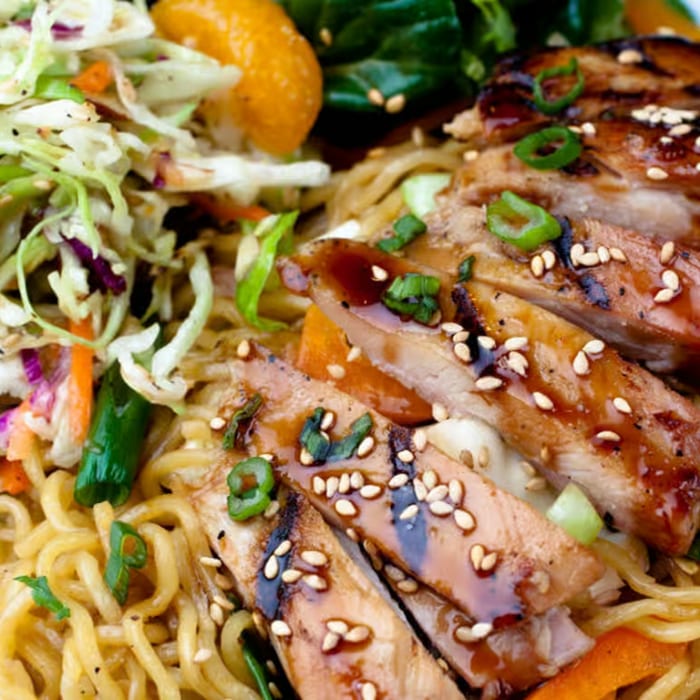 Yakisoba Noodle and Chicken Plate.