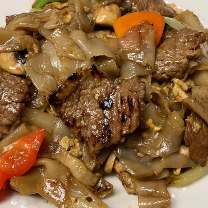 33. Pad Kee Mao (Drunken Noodles).