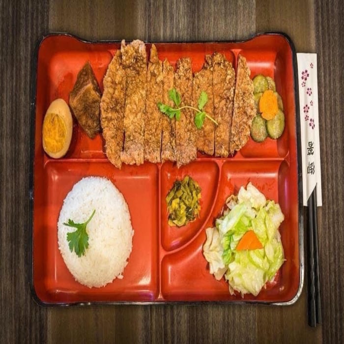 B01. Railroad Porkchop Bento 鐵路排骨便當.