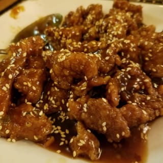 B7. Sesame Beef 