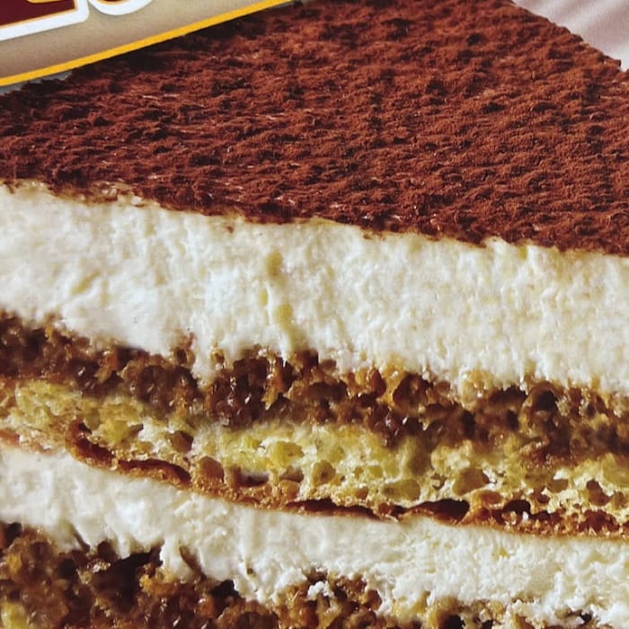 Tiramisu Cake.