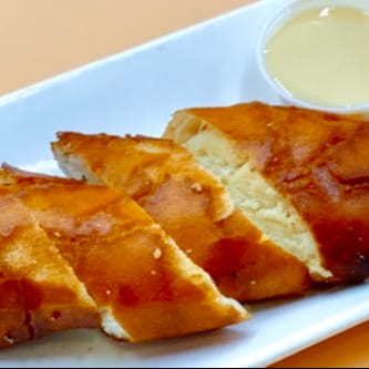 D02. Fried Golden Roll 炸銀絲卷.