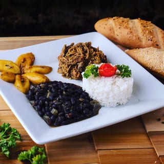 Lunch | Pabellon Criollo