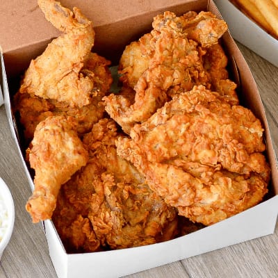 8 PC Chicken & 8 Chicken Strip Box.