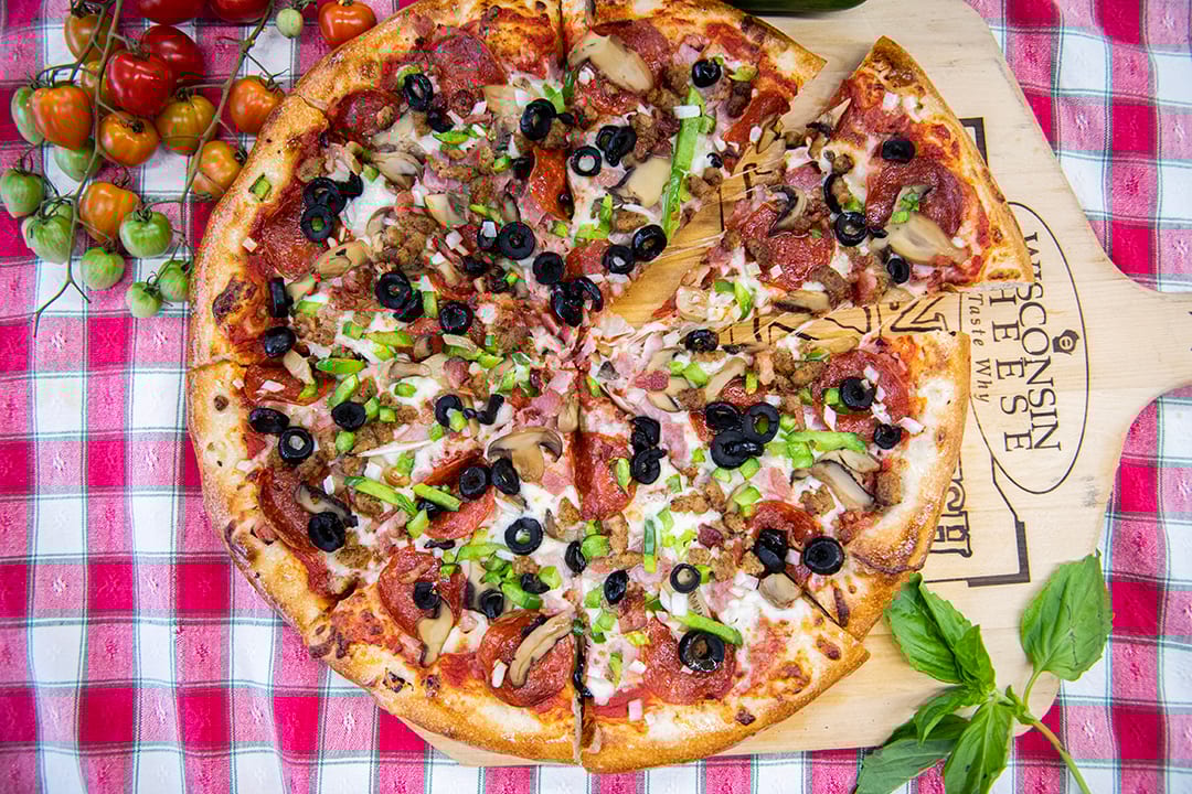 Small | Deluxe Pizza.