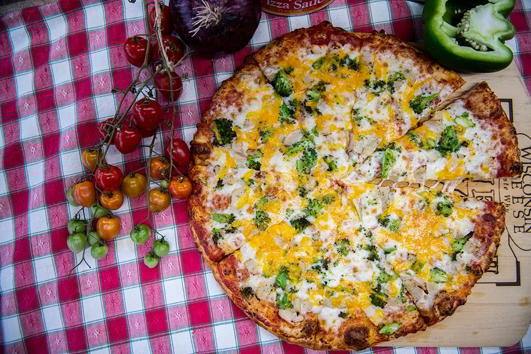 XL | Chicken Broccoli Pizza.