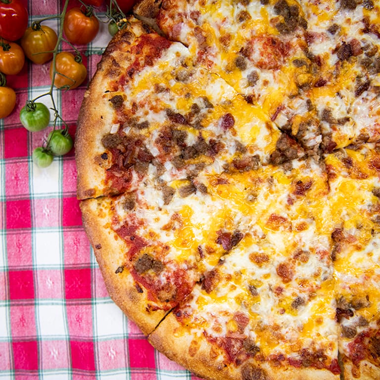 Juicy Cheeseburgers: A Crowd Favorite