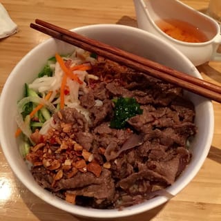 b. Sliced Beef Rice Vermicelli/Bún Bò Xào