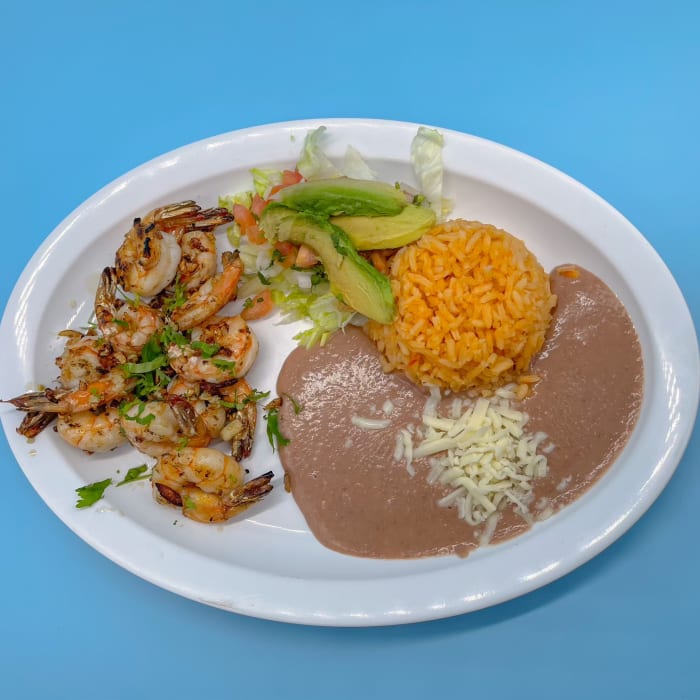 CAMARONES AL MOJO DE AJO/ GARLIC SAUCE.