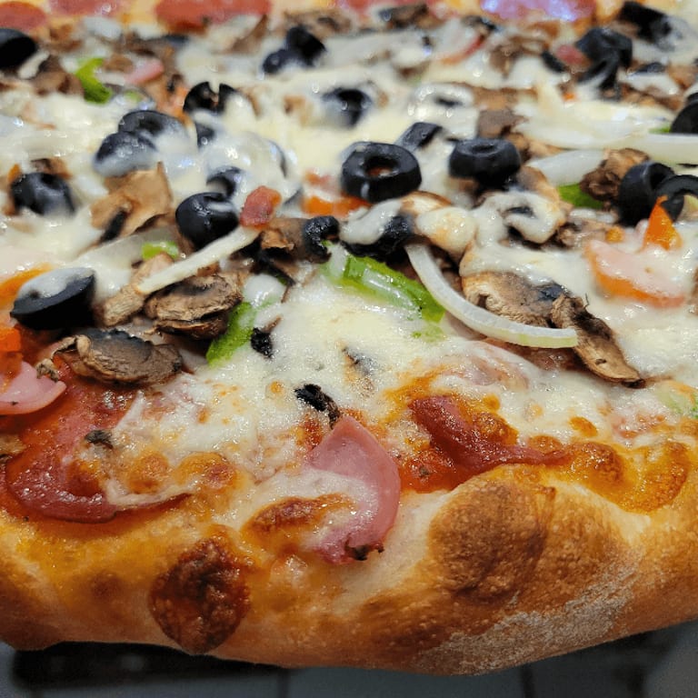 Supreme Pizza: Italian Delight with Fresh Toppings