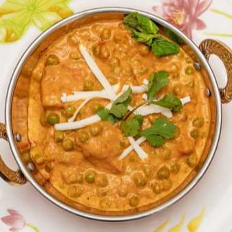 41. Matar Paneer.