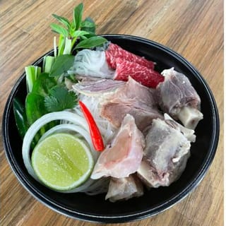 P12 Special Combination Oxtail Pho