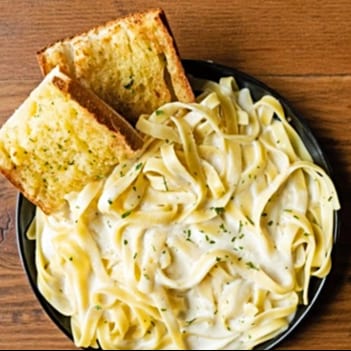 Fettuccini Alfredo.