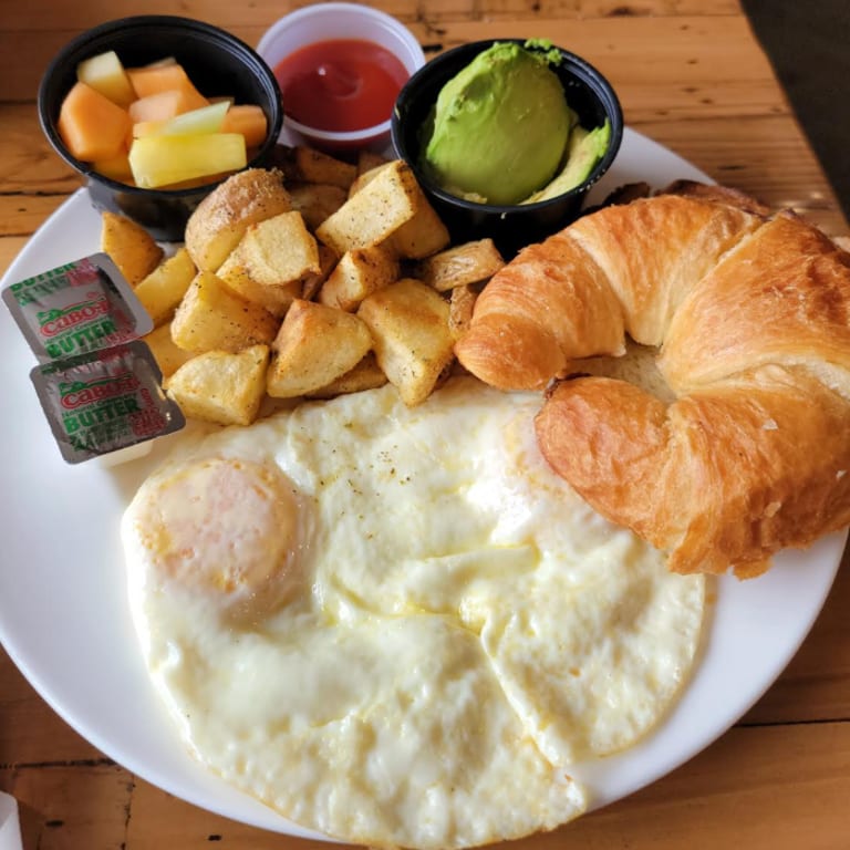 Pulled Pork Perfection: A Must-Try at Our Cafe