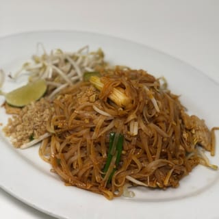Chicken Pad Thai Noodles