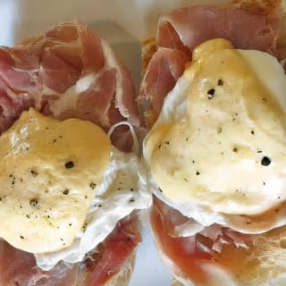 Eggs Benedict